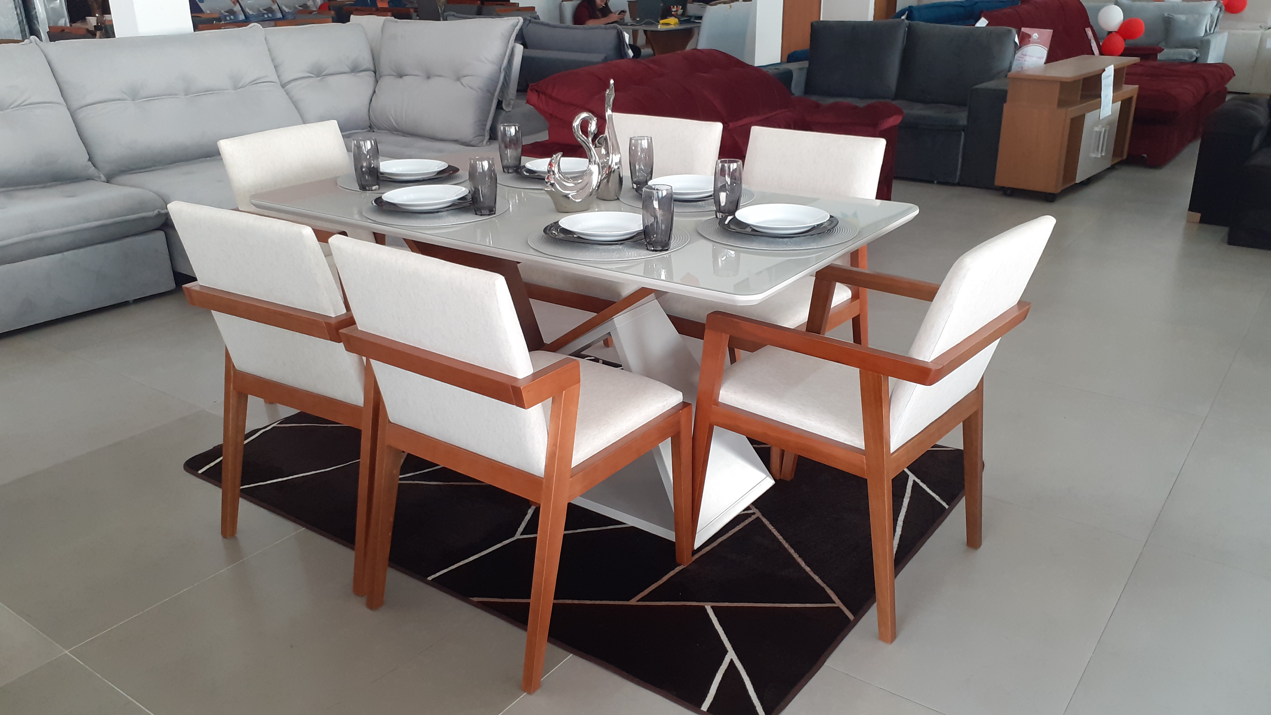 Mesa Lis com 6 cadeiras